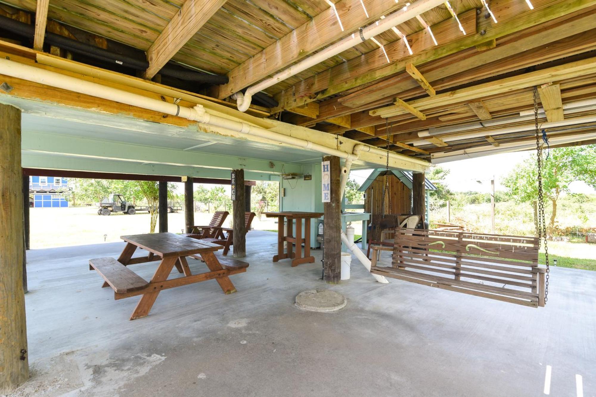 Sunny Crystal Beach Cottage With Deck And Grill! Exterior photo